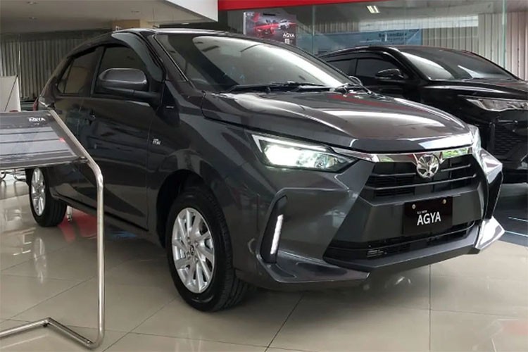 Toyota Wigo 2023 mới sẽ ra mắt Việt Nam sau một khoảng thời gian vắng bóng với hai phiên bản, đi kèm mức giá 370 và 420 triệu đồng. 