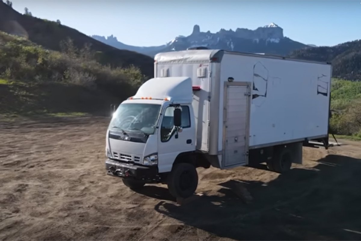 Isuzu 4WD Box Truck Camper