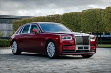 Rolls-Royce Phantom đỏ phiên bản cực đặc biệt lên sàn đấu giá từ thiện