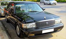 Toyota Crown - 'Xe chở VIP' những năm 90 có gì đặc biệt?