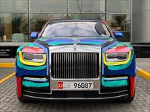 Rolls-Royce Phantom VIII độc đáo trong sắc áo cầu vồng