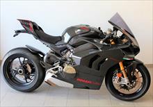 Cận cảnh Quái vật Ducati Panigale V4 R trang bị full áo Carbon đẹp xuất sắc