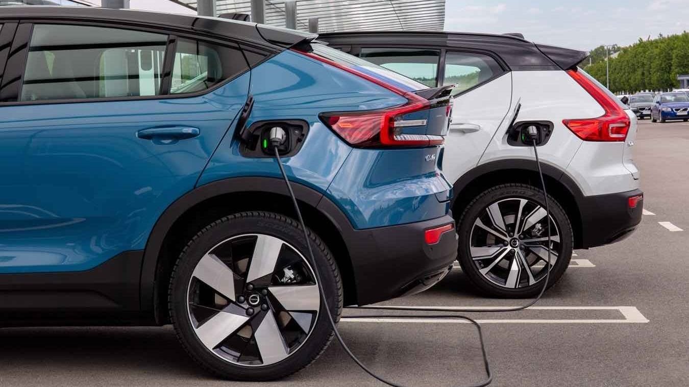 iSeeCars dự đoán giá ô tô điện cũ sẽ tiếp tục tăng cao hơn xe truyền thống. Ảnh: Internet