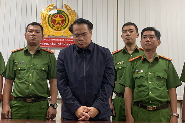  Ông Đặng Việt Hà - Cục trưởng Cục Đăng kiểm Việt Nam bị khởi tố, bắt tạm giam. Ảnh: Công an cung cấp
