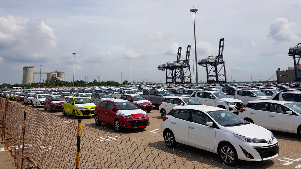 Indonesia đang từng bước vượt Thái Lan để trở thành thị trường sản xuất ô tô lớn nhất cung cấp cho Việt Nam. 