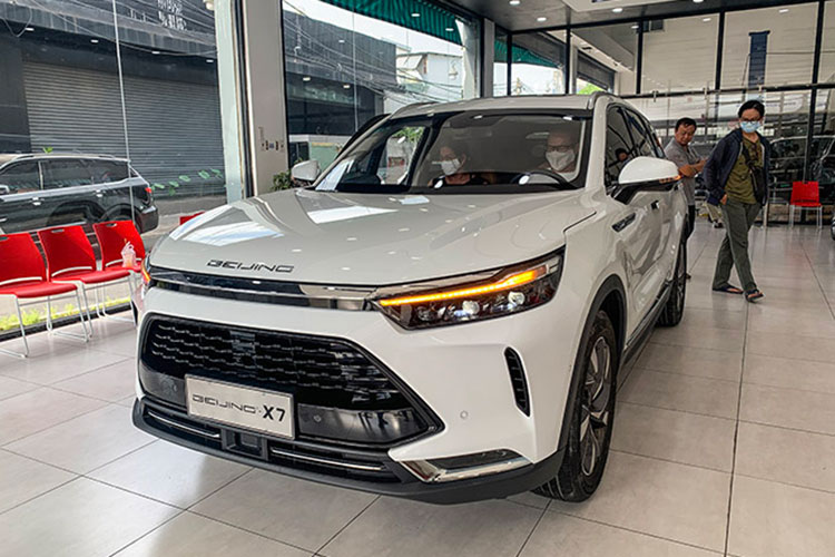 Thời gian gần đây, nhiều chủ xe Beijing X7 tại Việt Nam đồng loạt rao bán xe, hầu hết đều là xe đăng ký mới 1 - 2 tháng.