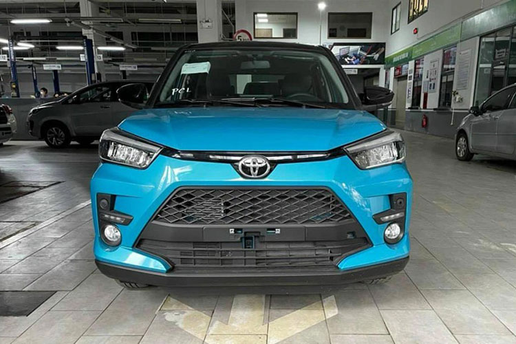 Toyota Raize đã được đưa về một đại lý tại Hà Nội.