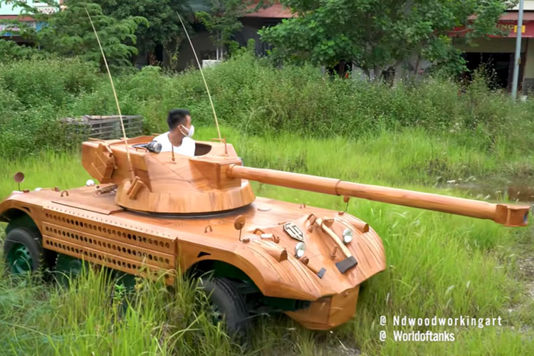 Chiếc xe tăng EBR 105 độc đáo của 