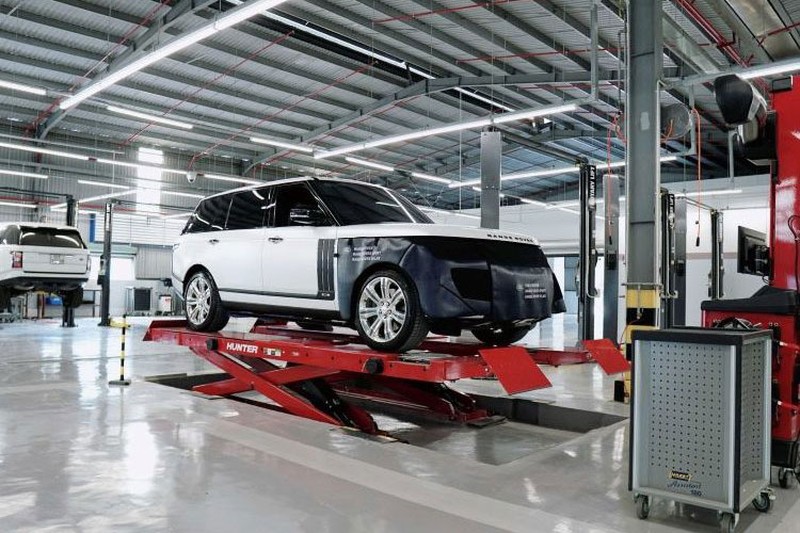 Jaguar Land Rover chỉ có 2 xưởng dịch vụ tại Hà Nội và TP.HCM.