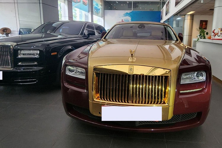 Buổi đấu giá chiếc Rolls-Royce Ghost mạ vàng thất bại do không có ai đặt cọc tiền mua hồ sơ thầu.
