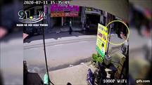 Đồng Nai: Suzuki Satria F150 chạy ẩu tông vào bé gái sang văng xa hơn 10m