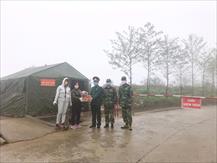 Những cô gái bất chấp hiểm nguy mang đồ cứu trợ cho các chiến sĩ Biên phòng giáp biên tỉnh Hà  Giang