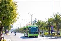 Xe Buýt điện Vinbus chính thức hòa vào mạng lưới vận chuyển hành khách công cộng tại Hà Nội