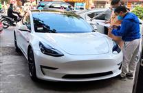 Chủ xe Tesla ở Hà Nội đóng hơn 280 triệu xong mới biết tin ô tô điện được miễn lệ phí trước bạ