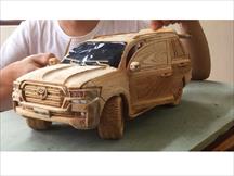 Xem nhanh quá trình làm Toyota Land Cruiser bằng gỗ kỳ công của thợ mộc Việt Nam