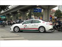 Hình ảnh Toyota Camry 2020 được dùng làm xe taxi tại Việt Nam