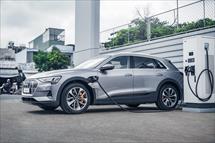 Audi e-tron quattro giá chỉ từ  2,97 tỷ đồng tại Việt Nam