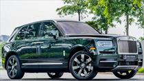 Siêu xe triệu đô Rolls-Royce Cullinan khoác trên mình màu xanh ngọc bích cực sang với ý nghĩa đem lại may mắn