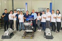 Ford Việt Nam tặng động cơ, hộp số xe cho các trường đào tạo kỹ thuật